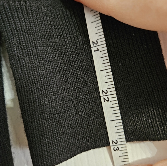 Light Merino Wool Cardigan - Picture 5 of 6